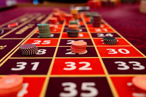 Wild Bandito slot game interface on evorabid77 mobile phone showing reels and spin controls